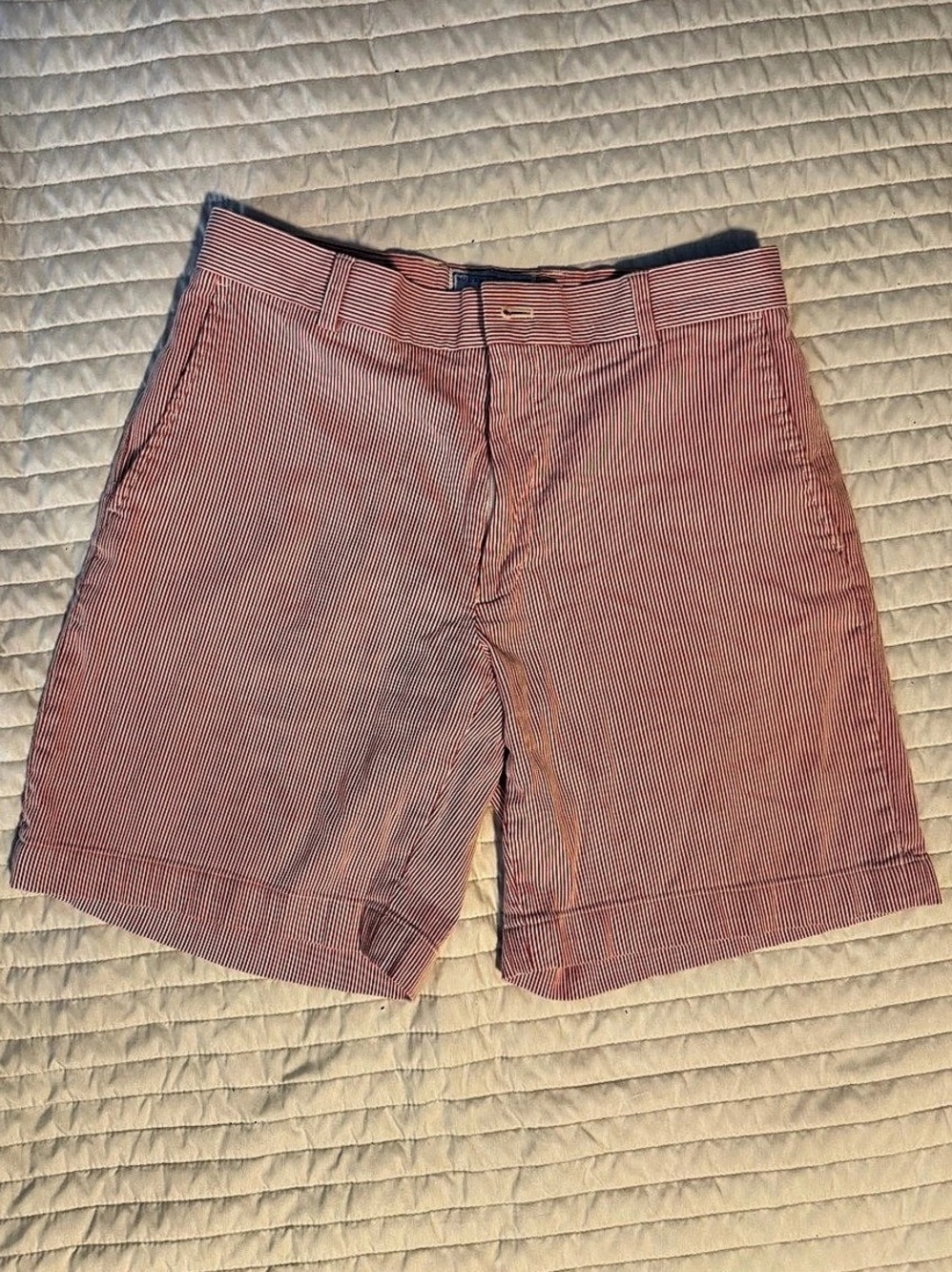 Southern Tide The Skipjack Seersucker Shorts Red & White Waist 32 L5